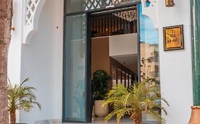 BRĂAT Hôtel